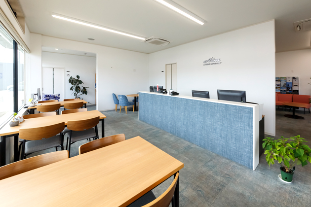 田原店<small>／運輸局公認優秀認証整備工場</small>4