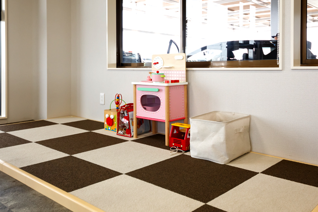 豊橋渡津店<small>/運輸局公認優秀指定整備工場</small>4